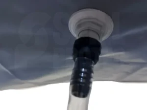 Desviador de fugas de techo hecho en lona de pvc mostrando acoples